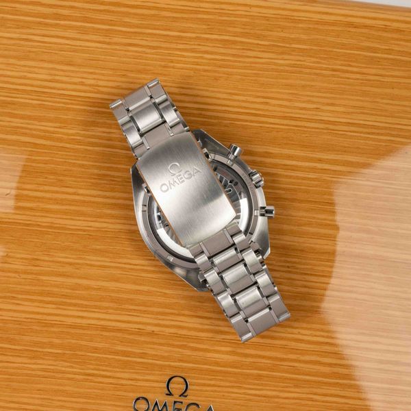 Omega Speedmaster Racing 329.30.44.51.01.001